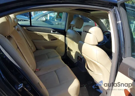 2012 Hyundai Genesis 4.6 z USA, uszkodzony, nr VIN KMHGC4DF5CU193038